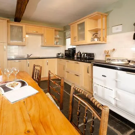 The Gate House, Clappersgate Tatil Evi *