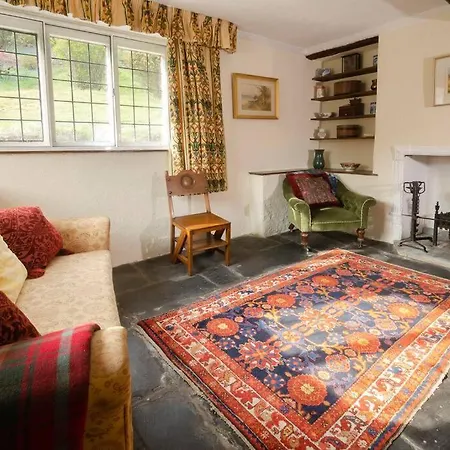 Holiday home The Gate House, Clappersgate *